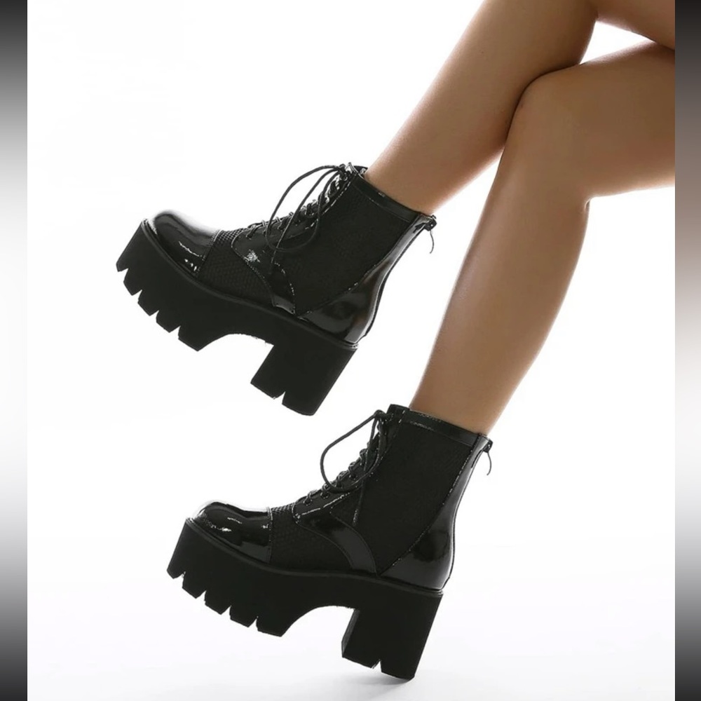SHEIN Lace-up Front Platform Combat Boots